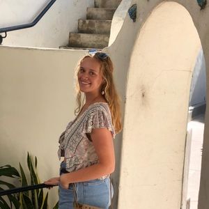 Meet your Posher, Sarah